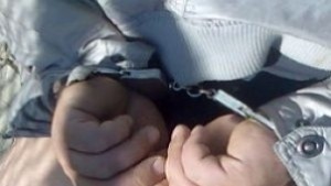 Задържаха 14 души за трафик на бебета в Гърция