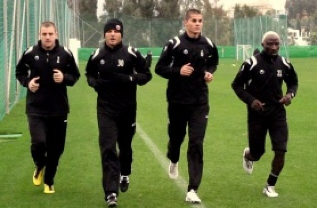 Локо Пловдив без Лазаров и Огунсото срещу Лех Познан