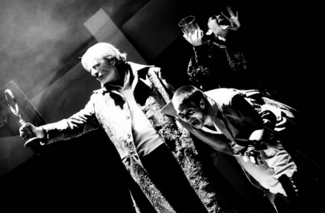 Варненската трупа играе Фауст в Народния театър Иван Вазов