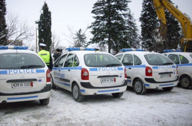 Двама души пострадаха при взрив на столичен гараж