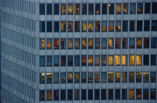 Как да се докопаш до държавна службица