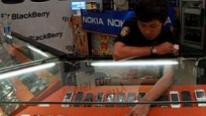 Близо 14 млрд мобилни телефони са продадени през 2010 г
