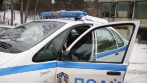 Двама души са арестувани след полицейско преследване