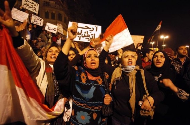 Шести ден  на протести в Египет – арабски държави евакуират гражданите си