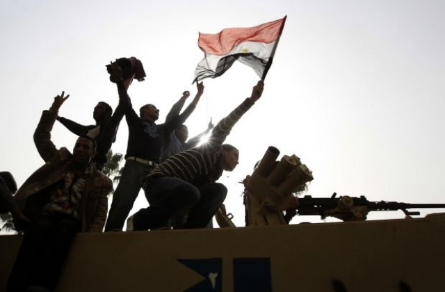 Банди освободиха стотици мюсюлмански екстремисти от затвори в Египет