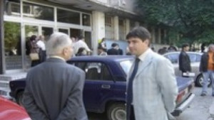 Дясната коалиция ясна до 15 април