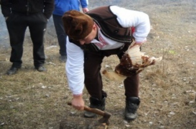 На Петльовден се почита мъжката сила