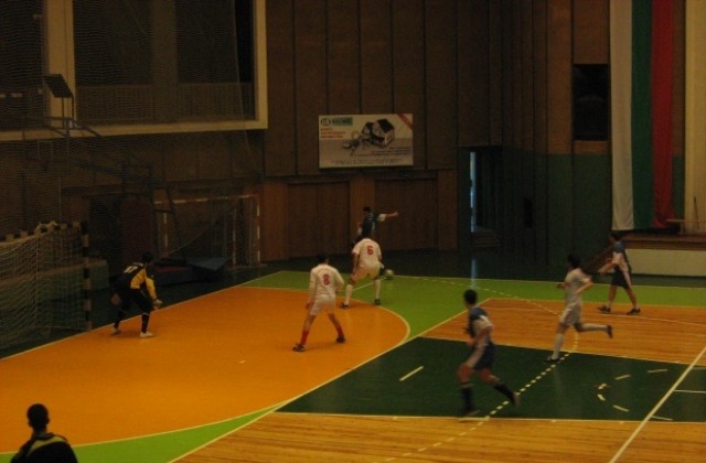 Днес е дербито между отборите на Тико Такси и „Стеф - Павлин Колев