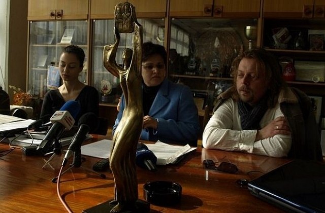 Хореографи от цяла България пишат на Вежди Рашидов в защита на ансамбъл „Тракия