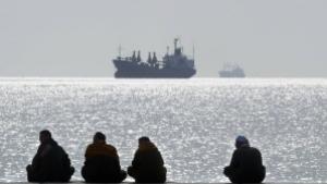 Моряците блокирани в Александрия са добре