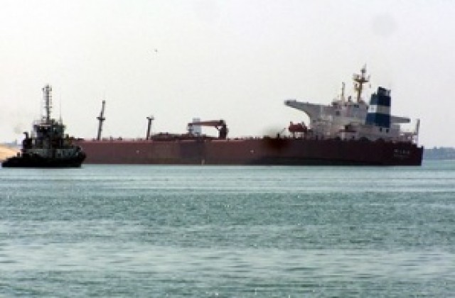 Петролен танкер аварира в Гърция
