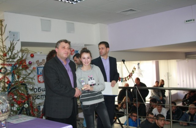 Юлия Димитрова от Пауталия спечели титлата на 400 м