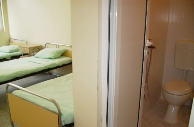 Болницата в Кюстендил с 40 легла по-малко през 2011 г.