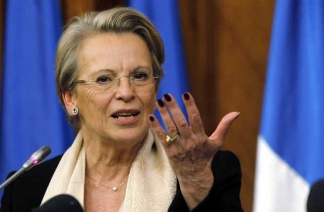 Скандал с ваканцията в Тунис на френската външна министърка