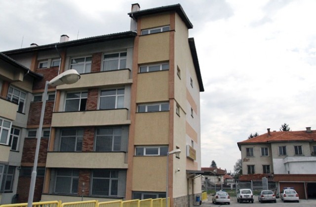 Задържаха наркодилър и обявен за издирване при полицейска акция в Банско