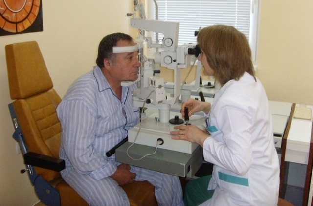 Депутатът Димитър Горов и кметът Минчо Казанджиев посетиха обновено болнично отделение