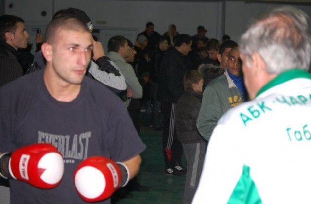 Габровският боксьор Драгомир Тотев заминава за Италия