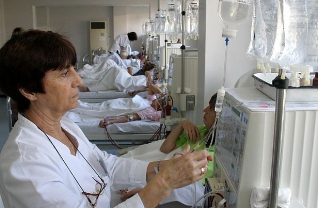 Всяка година нови 700 българи започват хемодиализа