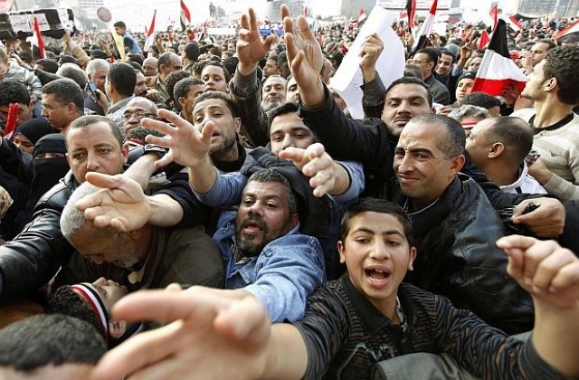 Египетският вицепрезидент: Протестите не могат да продължават още дълго