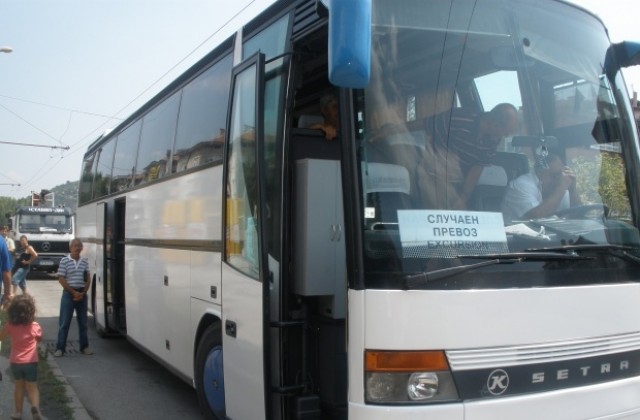 Министър Цветков предупреди автобусните превозвачи за транспортирането на багажи