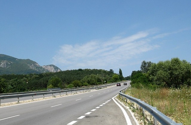 Променят временно организацията на движение по магистрала Хемус