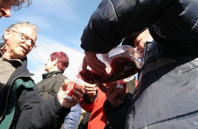 Мелнишко и петричко вино ще се лее на Трифон Зарезан