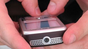 Абонатите на Globul нe могат да плащат със SMS за