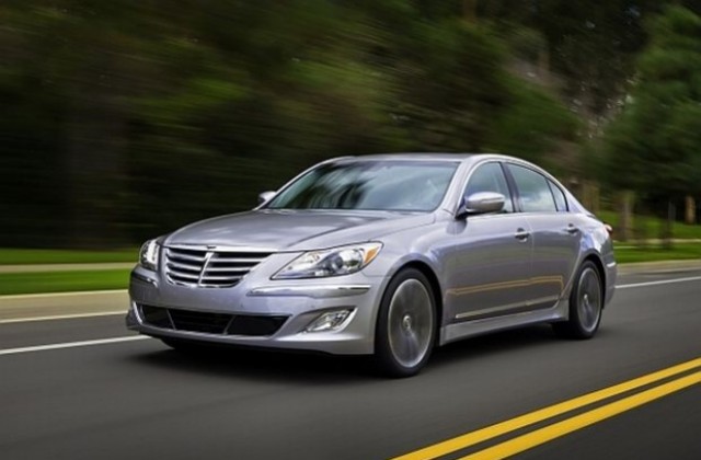 Hyundai Genesis 2012 впечетлява с мощност, техлологии и дизайн