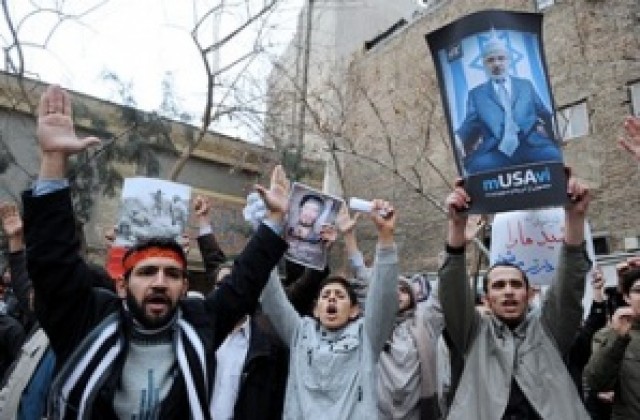 Хиляди иранци поискаха смърт за лидерите на опозицията
