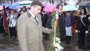 Почетен караул пред паметника на Левски в Димитровград