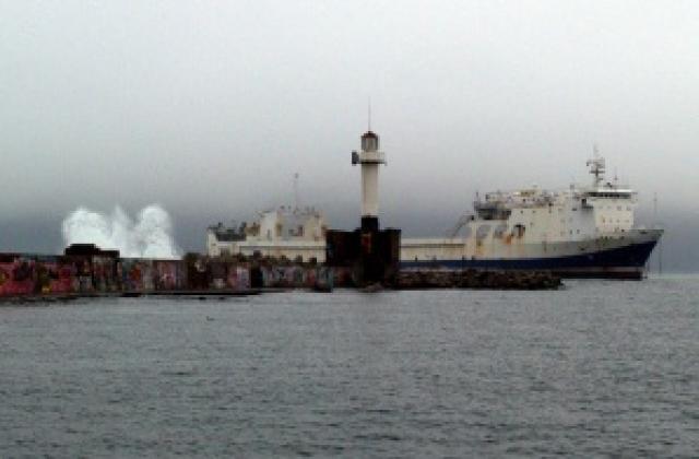 Порт Варна затворен заради силен вятър