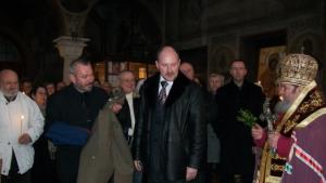 Ректорът на ВТУ получи униформа на атаман полковник от казашката