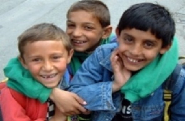 Директори обсъждат стратегия за задържане на ромските деца в училище