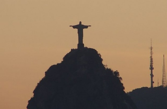 Мики Рурк и Лени Кравиц ще снимат филм в Рио