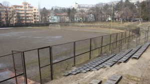 Великотърновският детско юношески футбол здраво затъна в калта