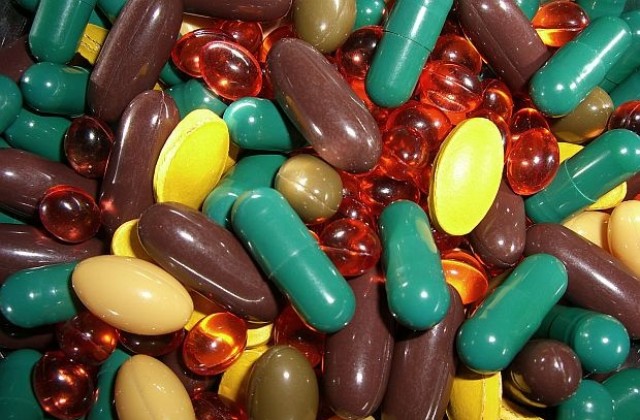 Никой не контролира продажбата на лекарства в интернет