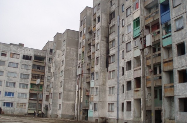 Втори блок пропада в ромския квартал на Калипетрово