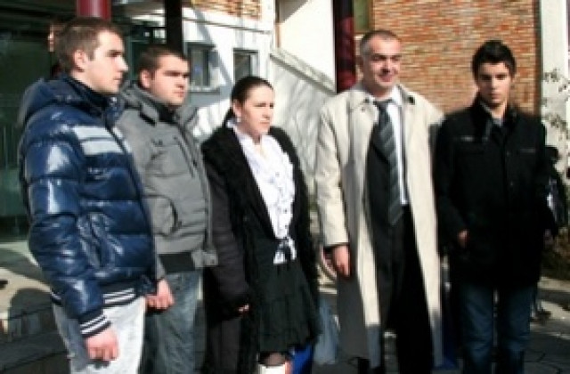 Благотворителна вечер за сем. Здравески