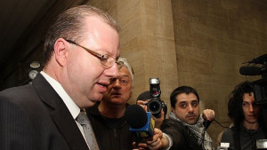 Инспектори от НАП ровили незаконно в документите на сем Цветанови