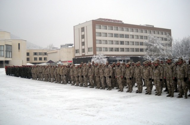 Мила ли е родината за гарнизона във Враца?
