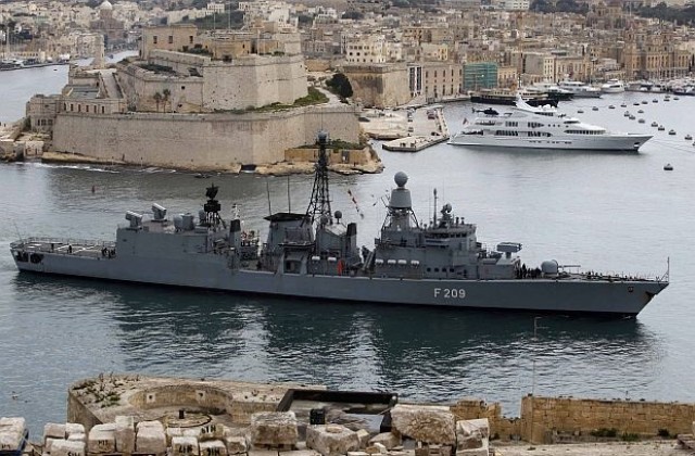 Турски ферибот ще евакуира българи от Либия