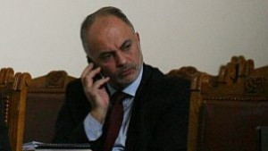 Младенов внася иск за 11 млн лв срещу Масларова и