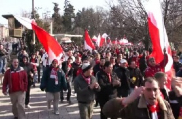 ВИДЕО: 3000 „армейци” тръгнаха към Герена