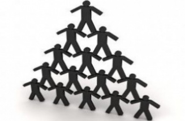 КФН отвори телефонна линия за жертви на Християн Пашков