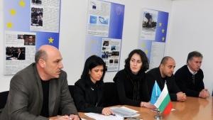 ГЕРБ Поморие Бюджетът не струва а градът затъва в кал
