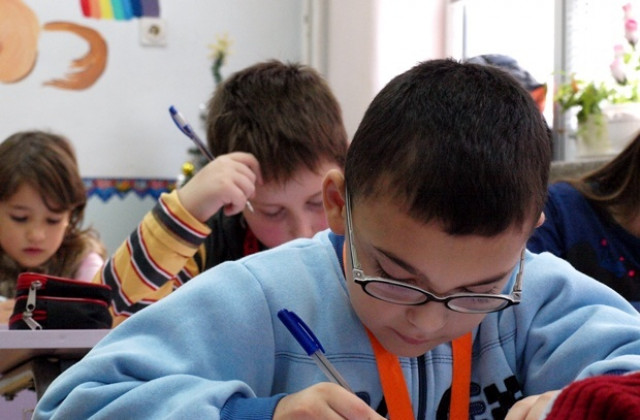 Млади математици мерят сили в състезания