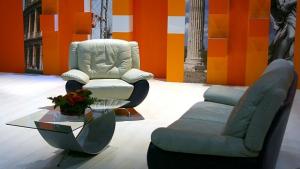 Българка разказва за 6годишната си връзка със син на Кадафи