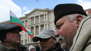 Земеделци протестират пред Министерския съвет