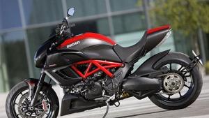 Top Speed отличи Ducati Diavel с приза Мотоциклет на 2010