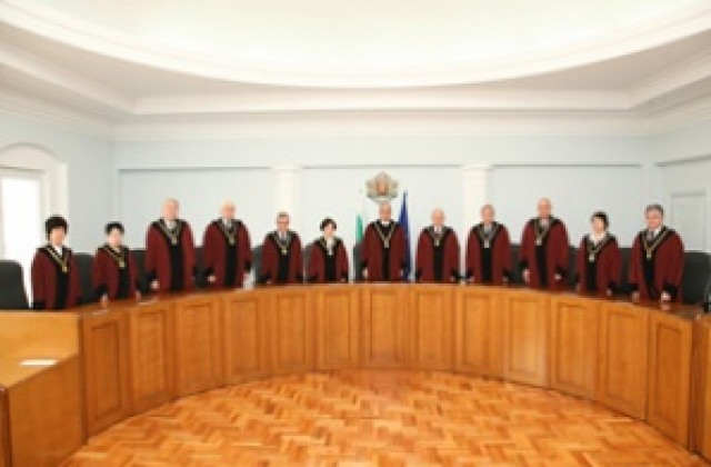 Милков, Цветанов и Цачева – страни по дело в Конституционния съд